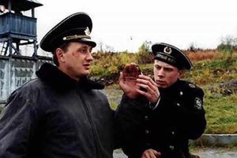72 метра кадры. 72 Метра фильм 2004. Краско в фильме 72 метра. Сергей Маковецкий 72 метра. Андрей Краско в фильме 72 метра.
